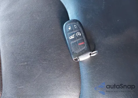 2018 Jeep Cherokee Limited 4X4 из США, поврежденный, VIN 1C4PJMDB3JD617997